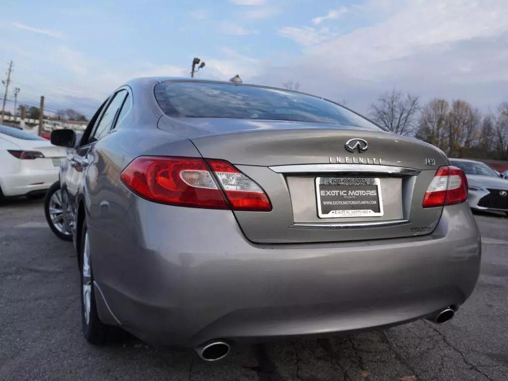 2011 INFINITI M37 Image 17