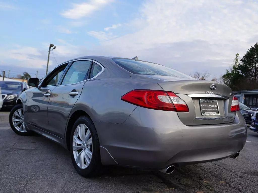 2011 INFINITI M37 Image 18