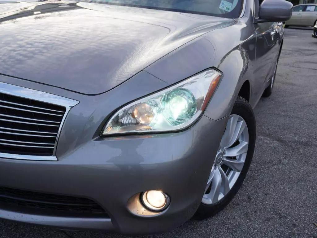 2011 INFINITI M37 Image 22