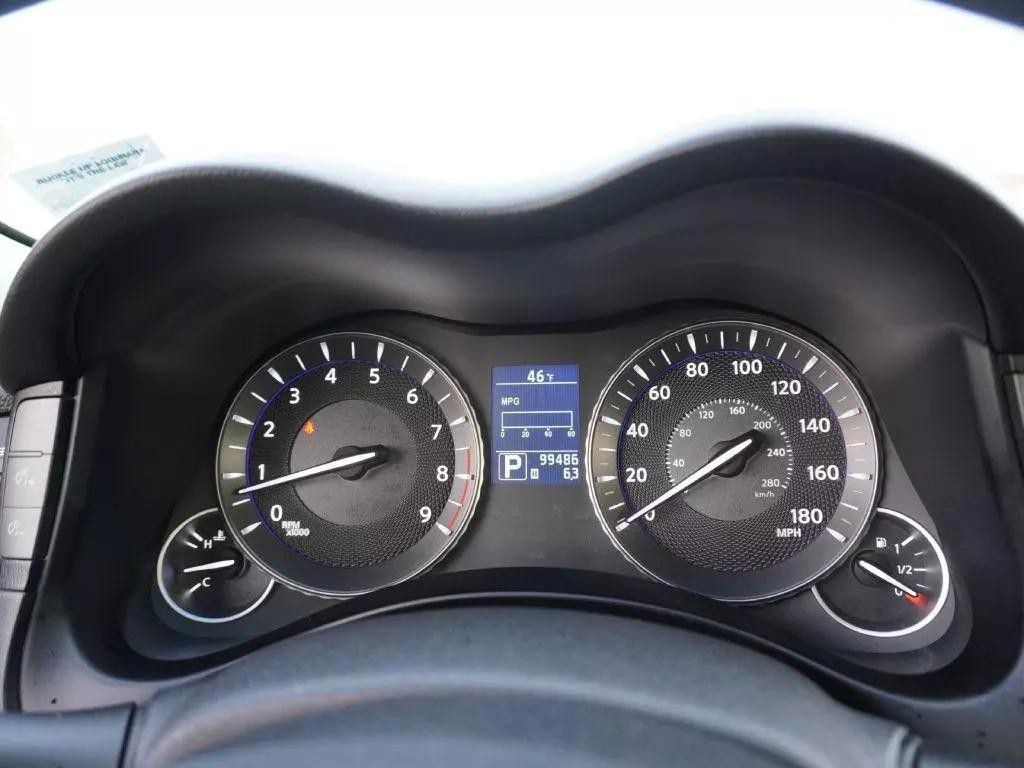 2011 INFINITI M37 Image 44