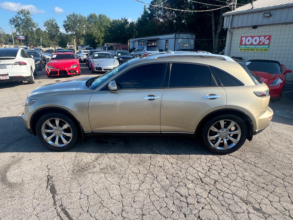 2005 INFINITI FX45 Image 2