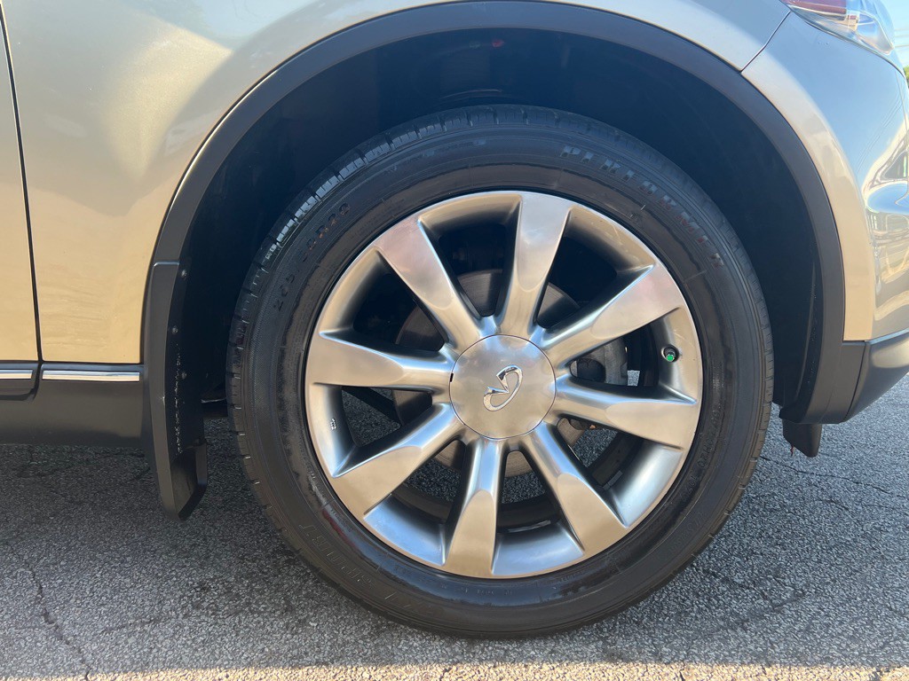 2005 INFINITI FX45 Image 10