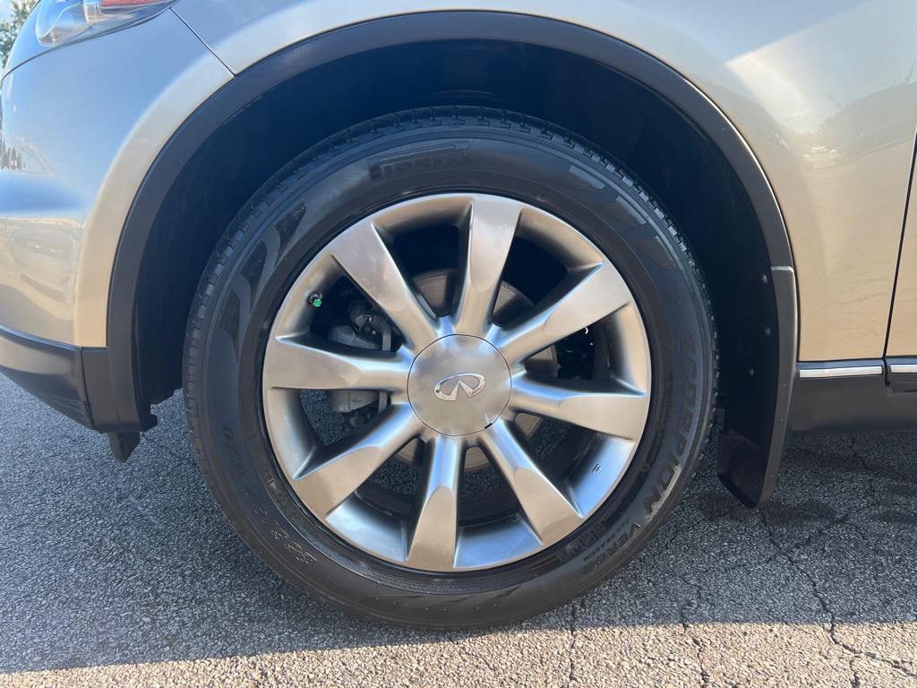 2005 INFINITI FX45 Image 11