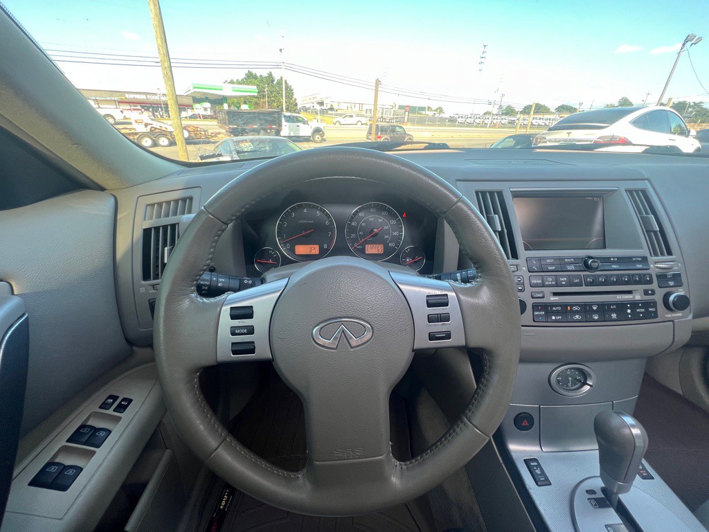 2005 INFINITI FX45 Image 16