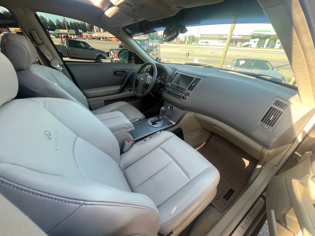 2005 INFINITI FX45 Image 21