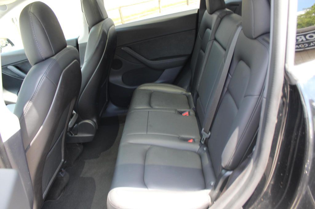 2020 Tesla Model Y Image 29