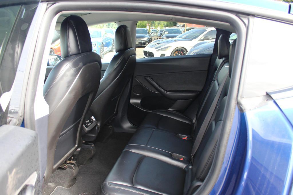 2020 Tesla Model Y Image 10