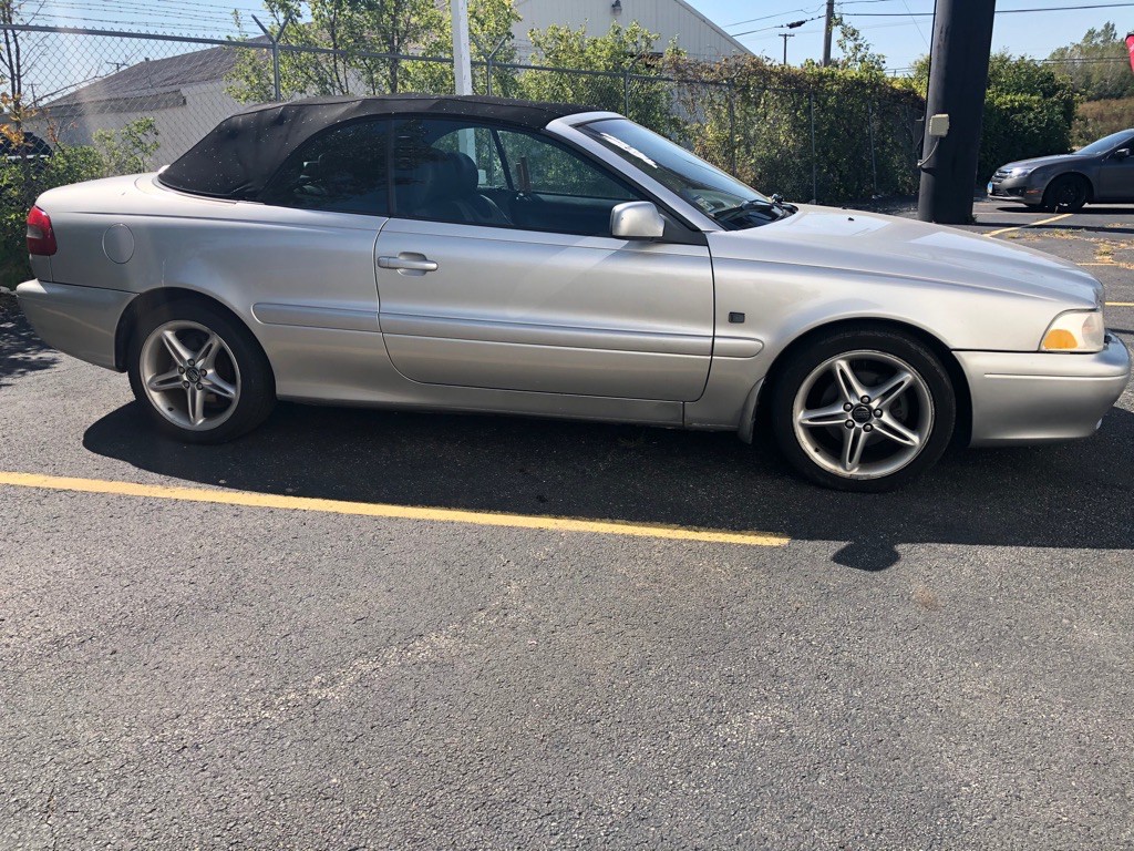 2001 Volvo C70 Image 8
