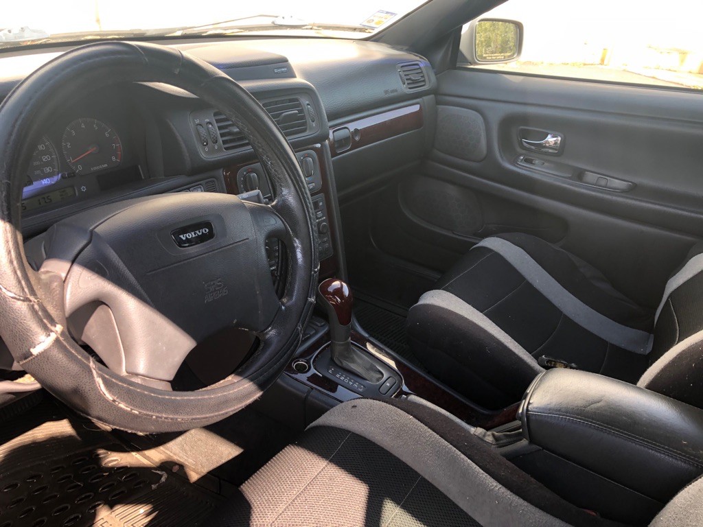 2001 Volvo C70 Image 9