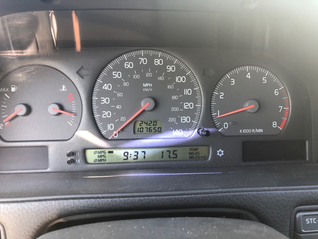 2001 Volvo C70 Image 13