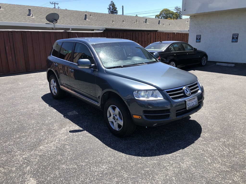 2006 Volkswagen Touareg Image 2