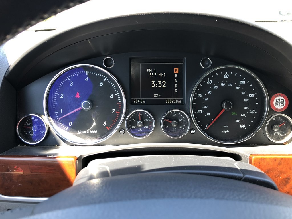 2006 Volkswagen Touareg Image 6