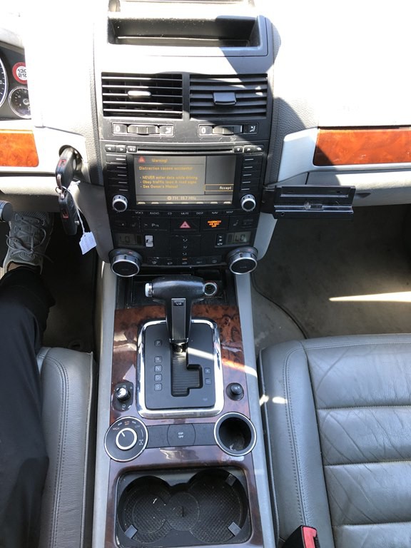 2006 Volkswagen Touareg Image 7