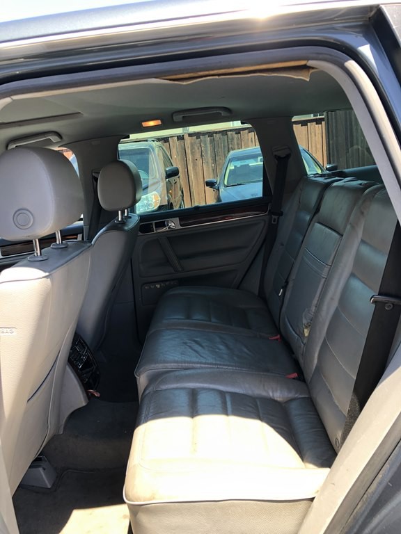 2006 Volkswagen Touareg Image 9