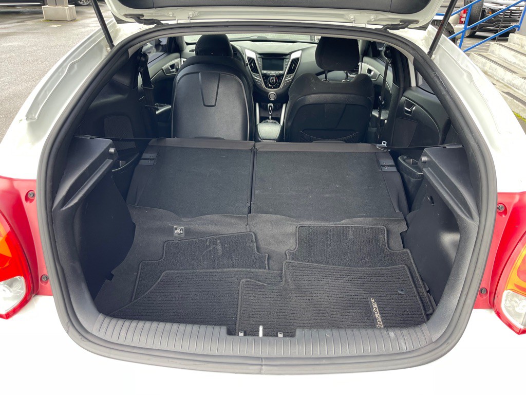 2014 Hyundai Veloster Image 16