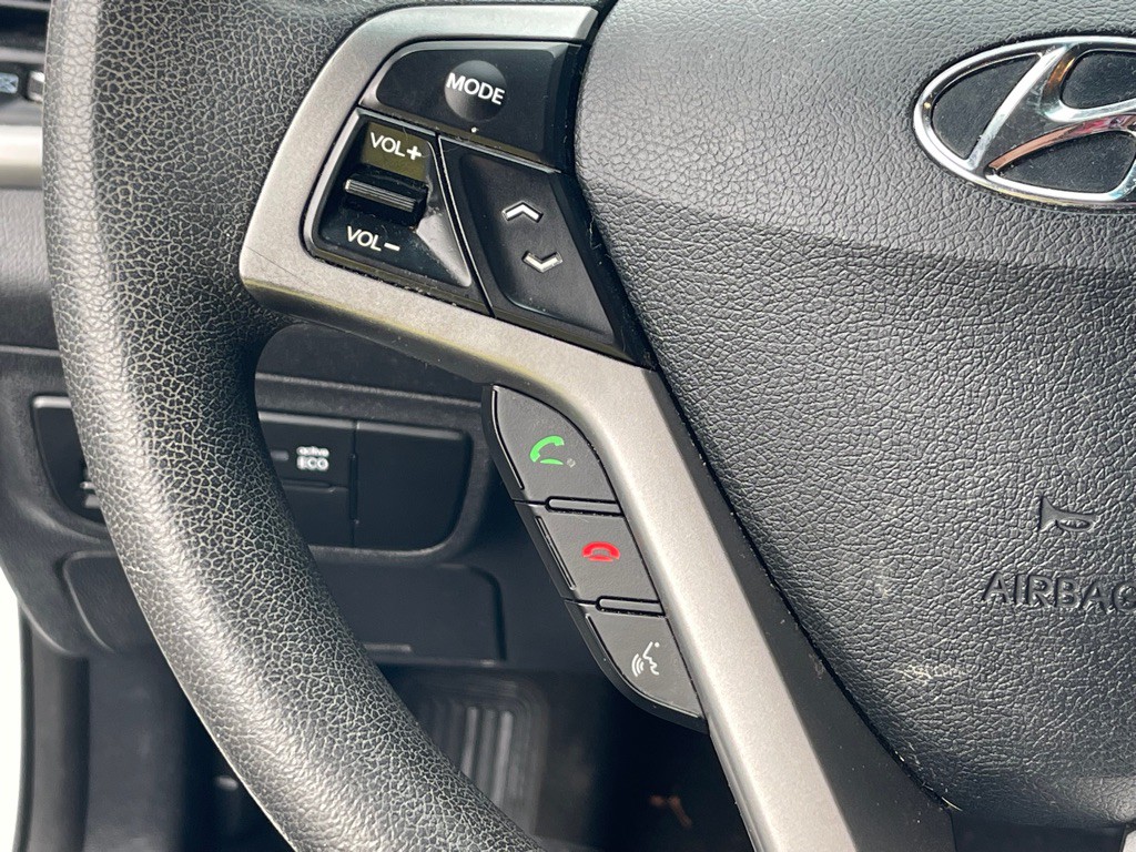 2014 Hyundai Veloster Image 18