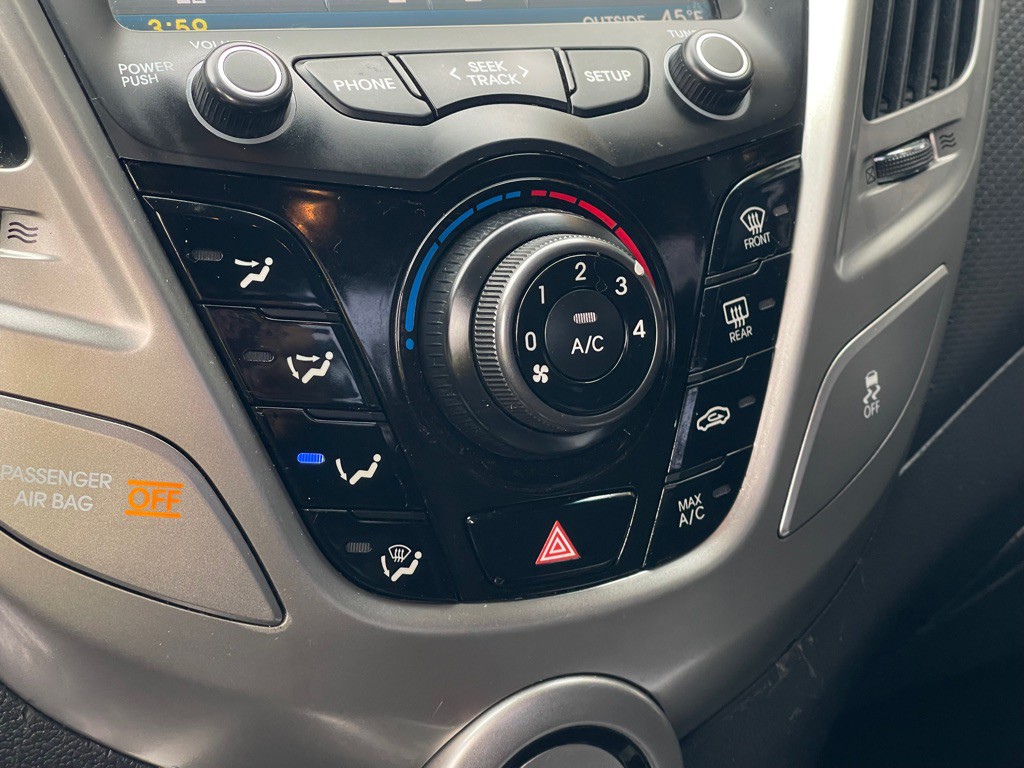 2014 Hyundai Veloster Image 21