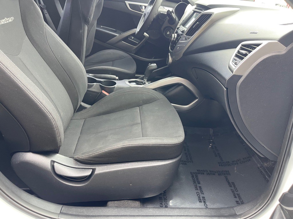 2014 Hyundai Veloster Image 27