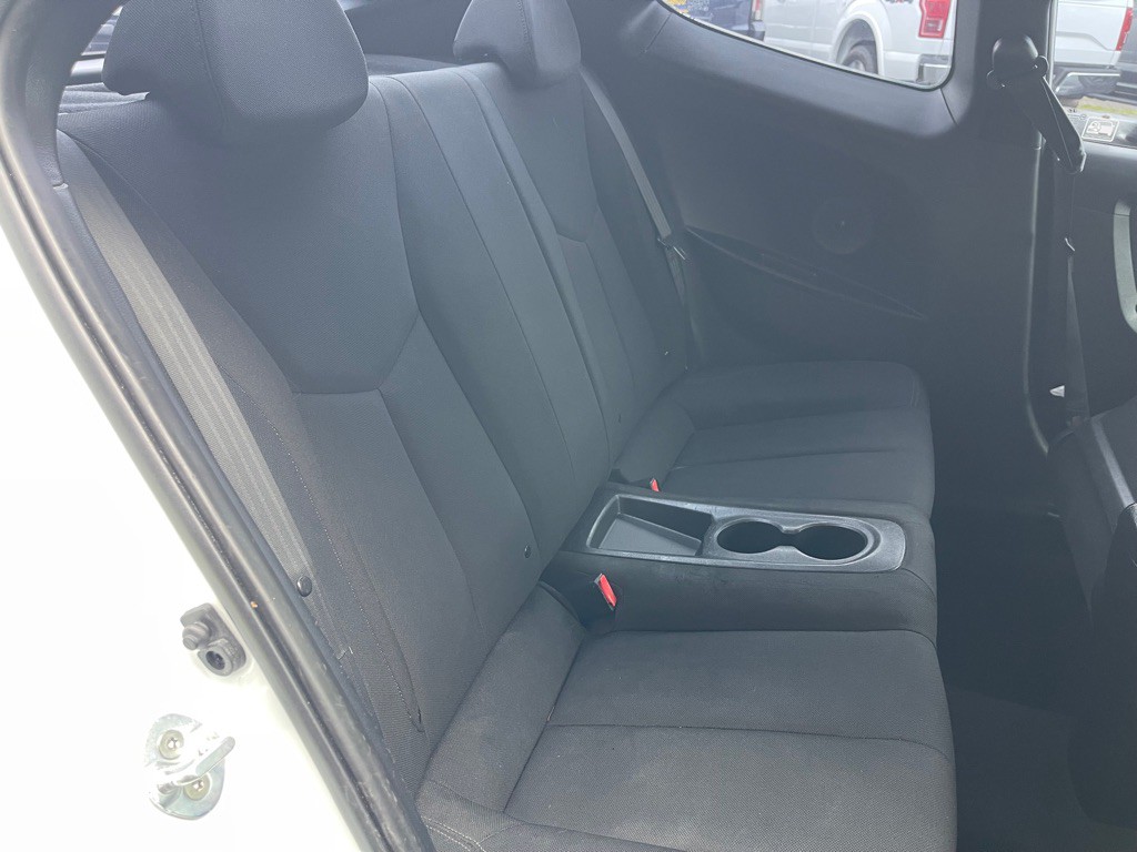 2014 Hyundai Veloster Image 30