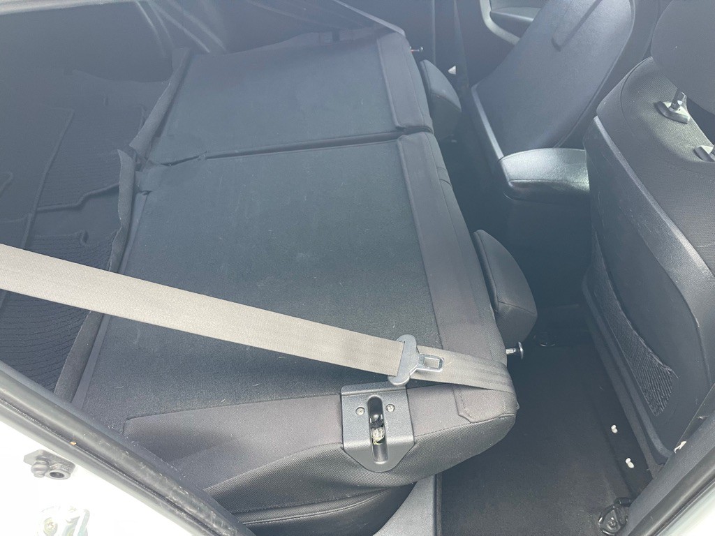 2014 Hyundai Veloster Image 33