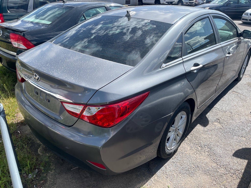 2014 Hyundai Sonata Image 3