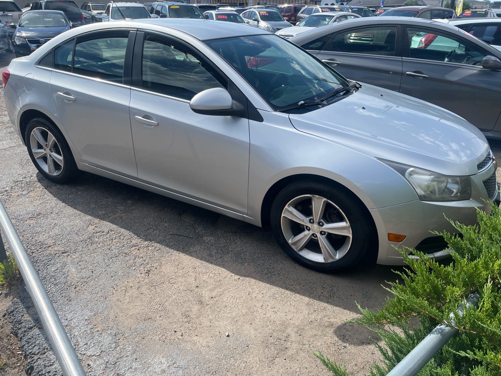 2013 Chevrolet Cruze Image 2