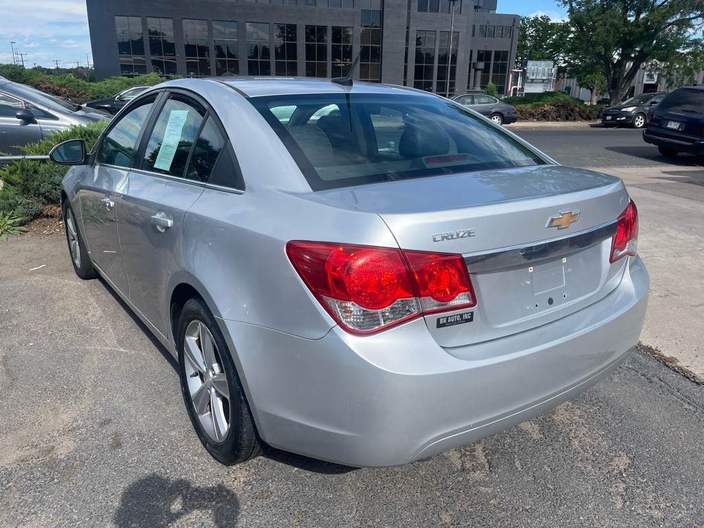 2013 Chevrolet Cruze Image 4