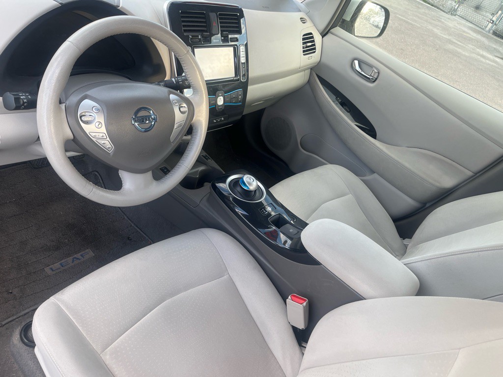 2012 Nissan Leaf Image 6