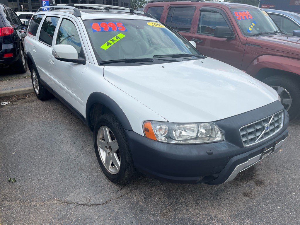 2007 Volvo XC70 Image 2