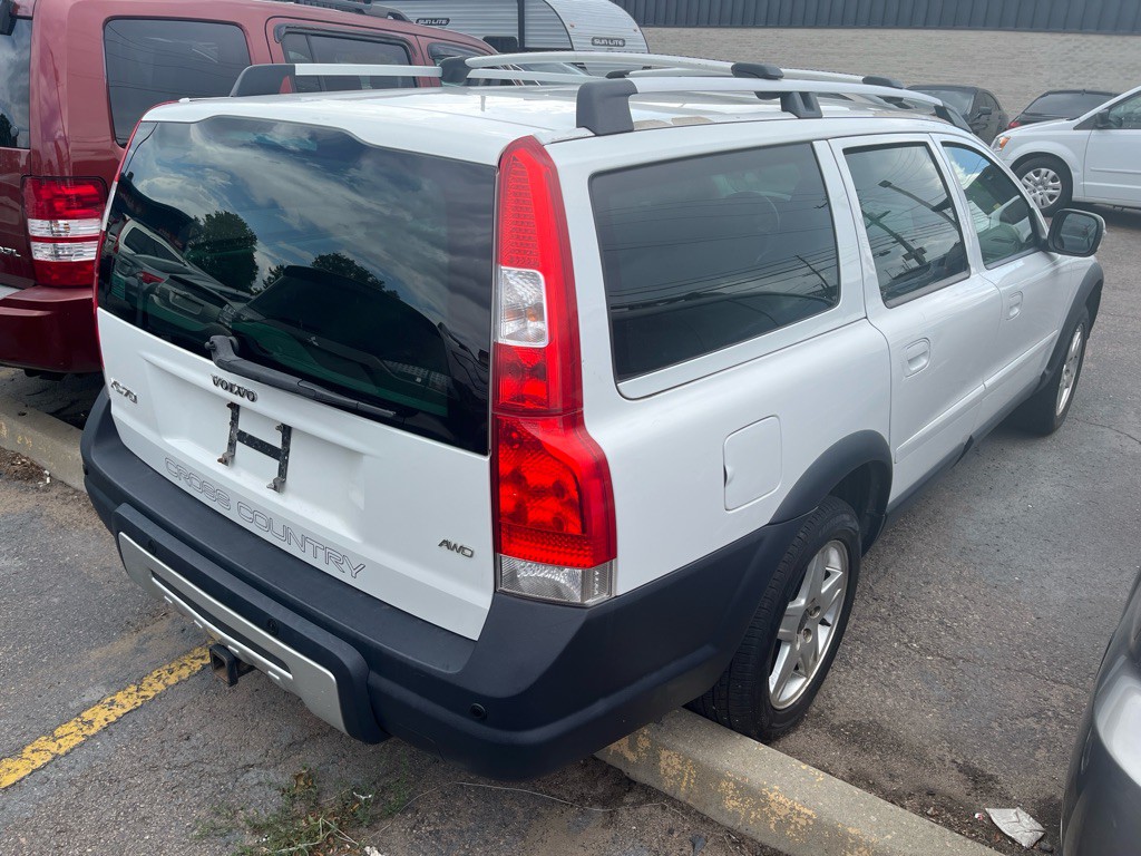 2007 Volvo XC70 Image 3
