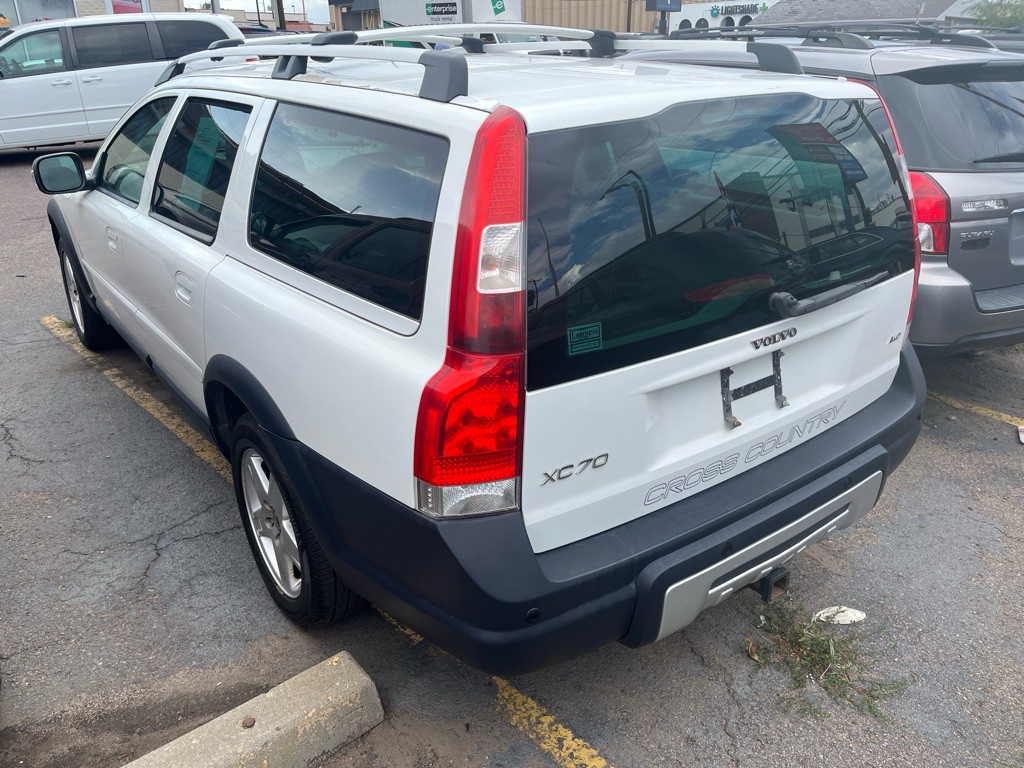 2007 Volvo XC70 Image 4