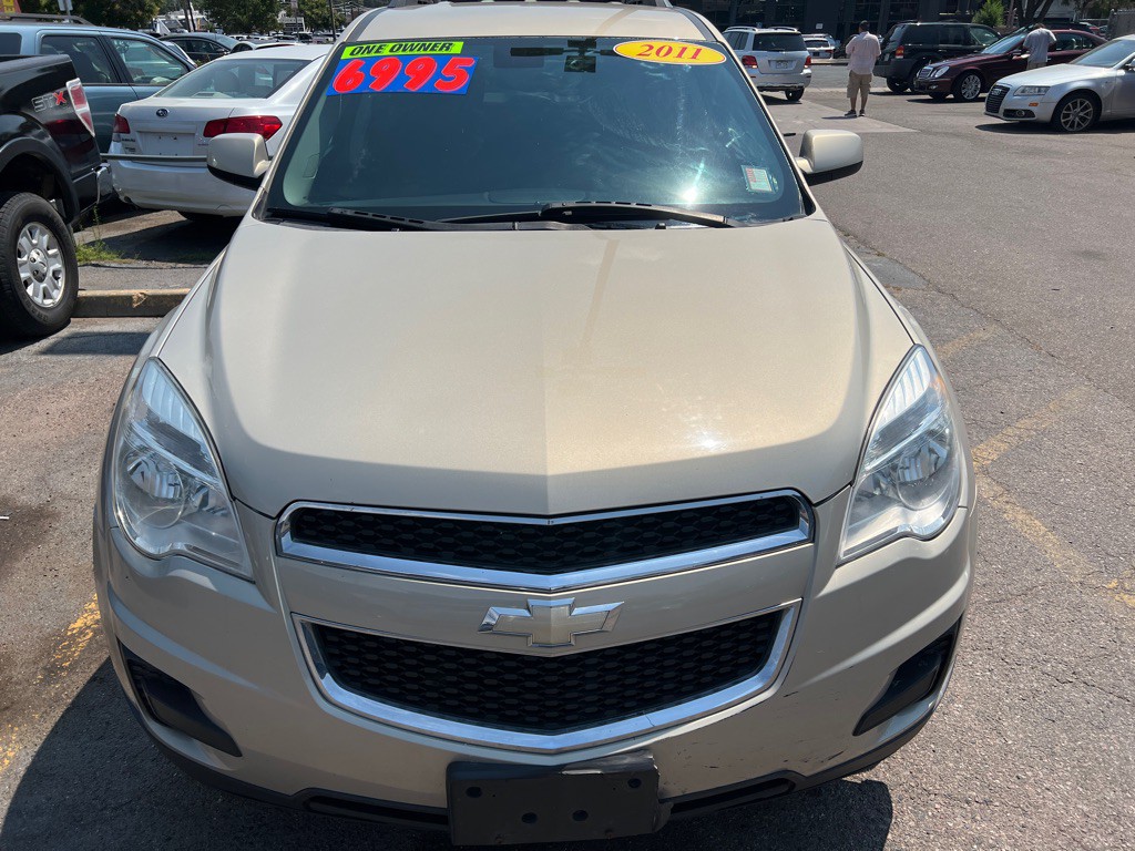 2011 Chevrolet Equinox Image 2