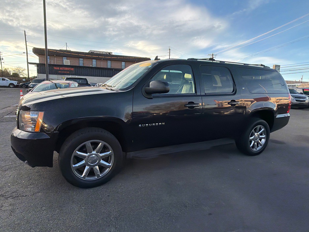 2011 Chevrolet Suburban Image 8