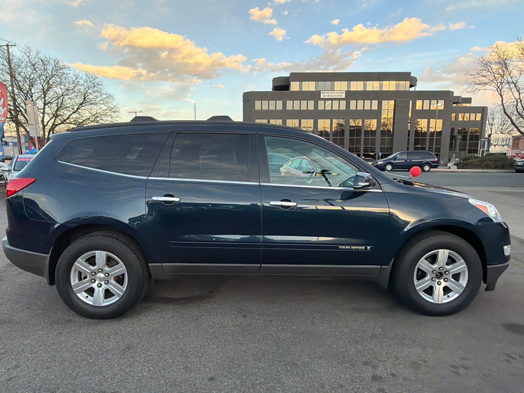 2009 Chevrolet Traverse Image 4