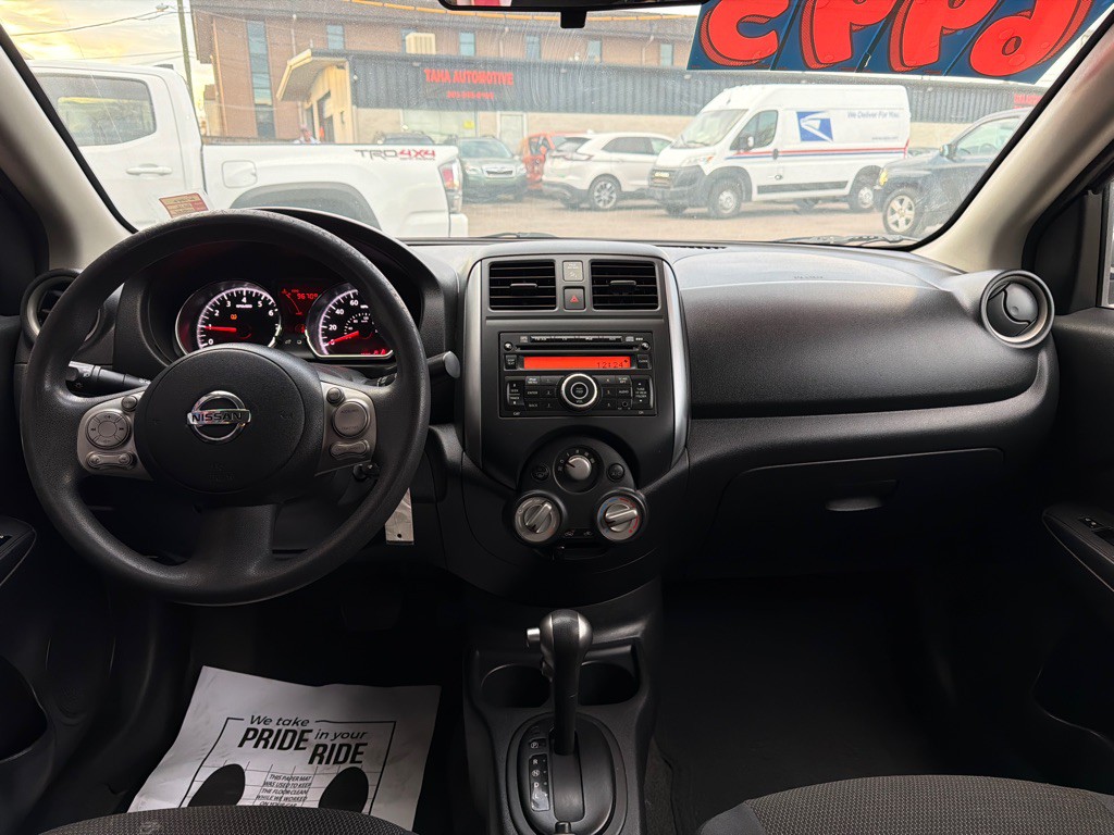2012 Nissan Versa Image 9