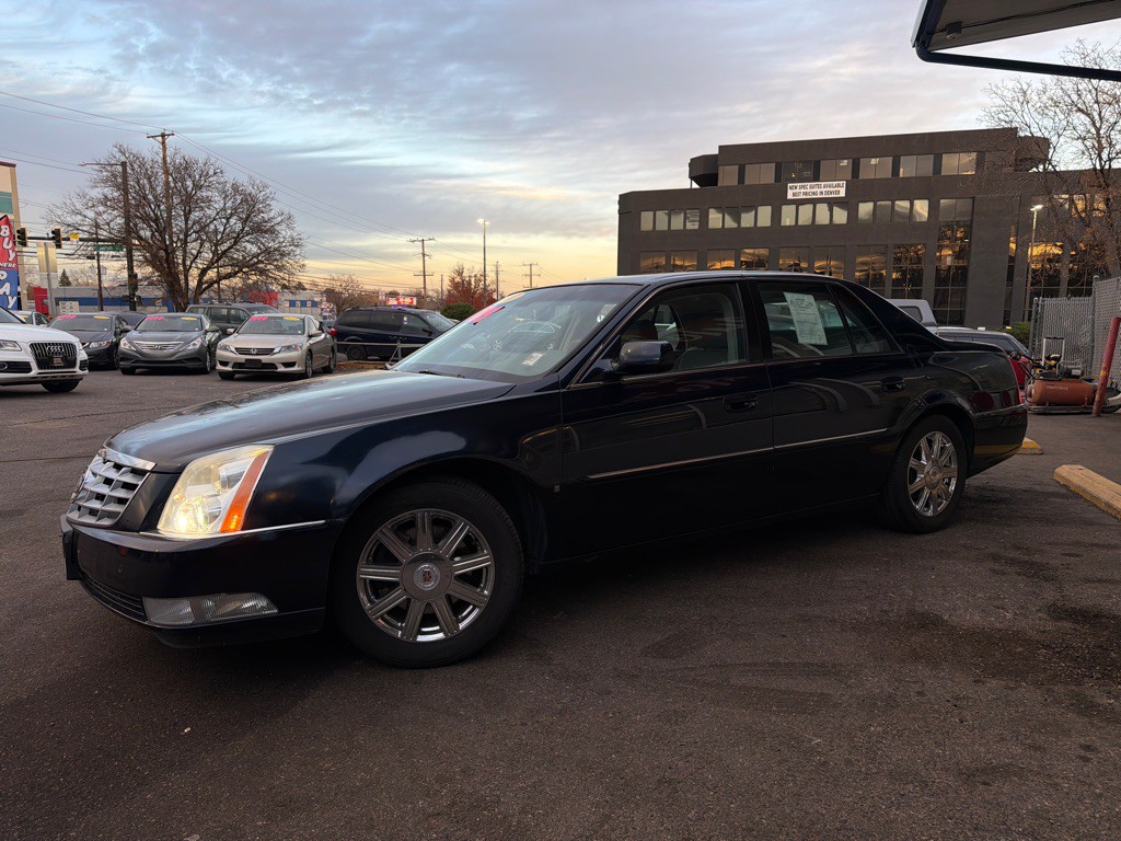 2007 Cadillac DTS Image 3