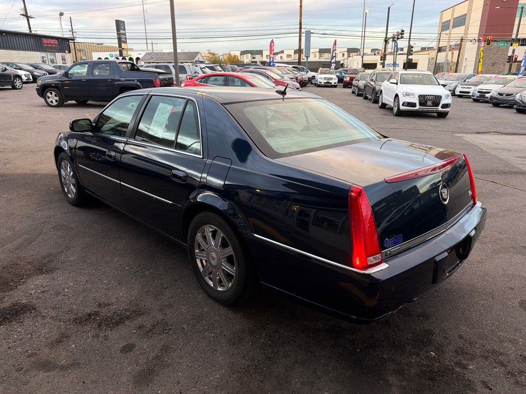 2007 Cadillac DTS Image 5