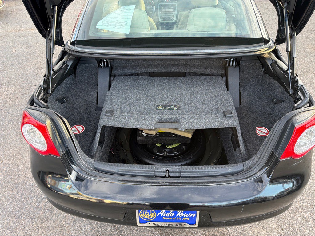 2010 Volkswagen Eos Image 10