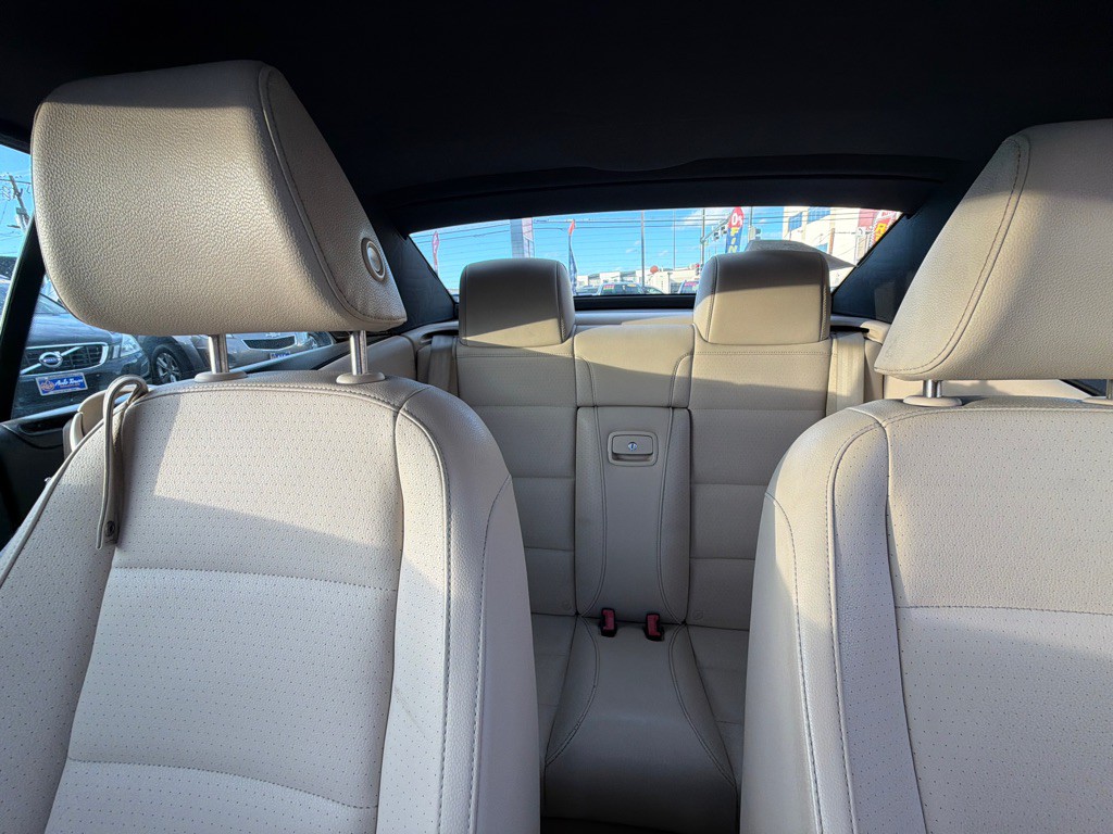 2010 Volkswagen Eos Image 11