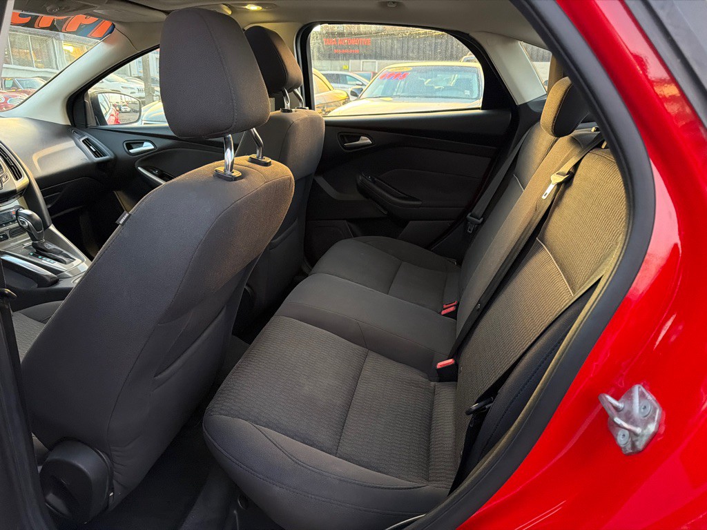 2012 Ford Focus Image 11