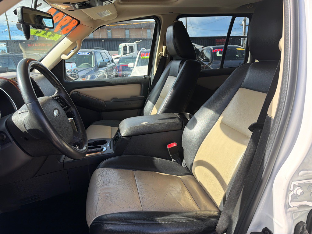 2010 Ford Explorer Image 11