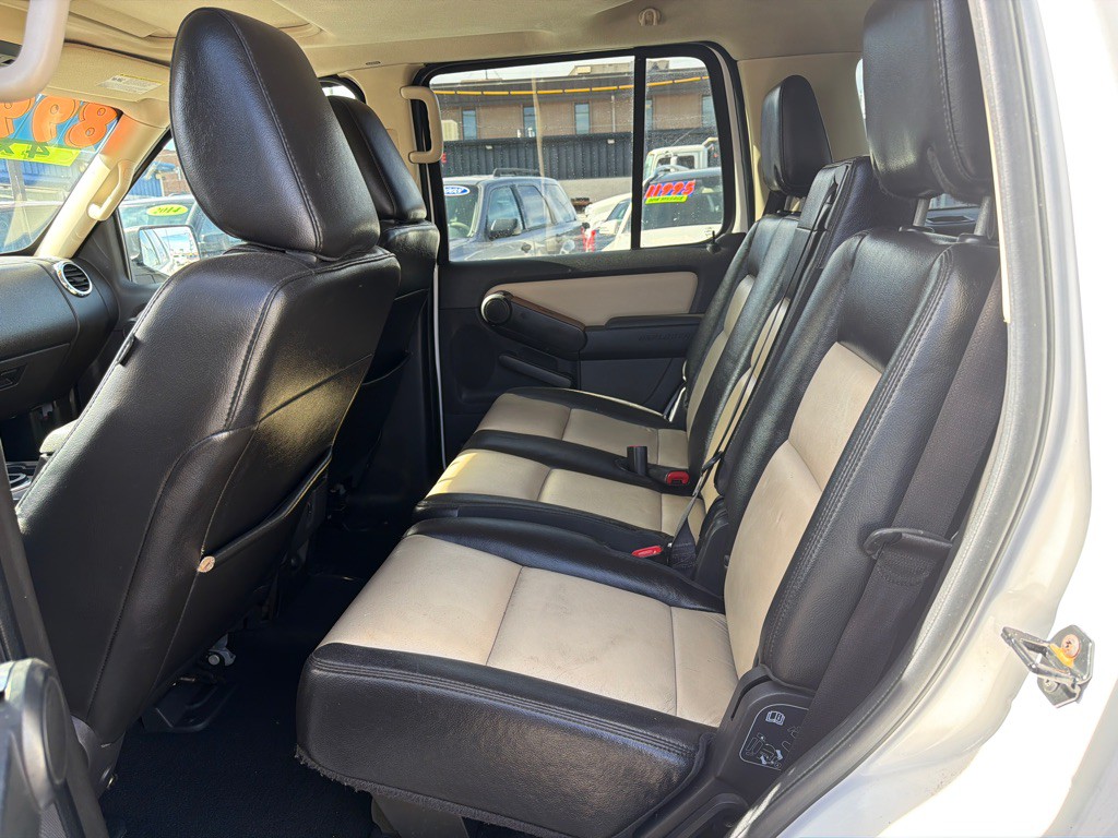 2010 Ford Explorer Image 12