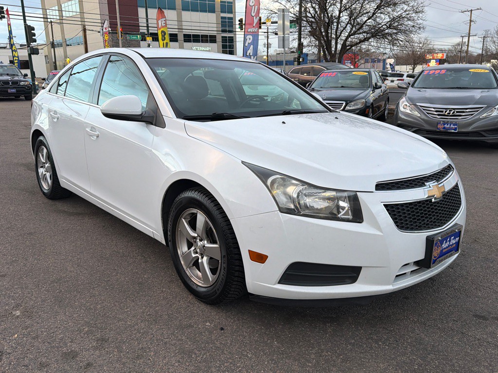 2012 Chevrolet Cruze Image 1