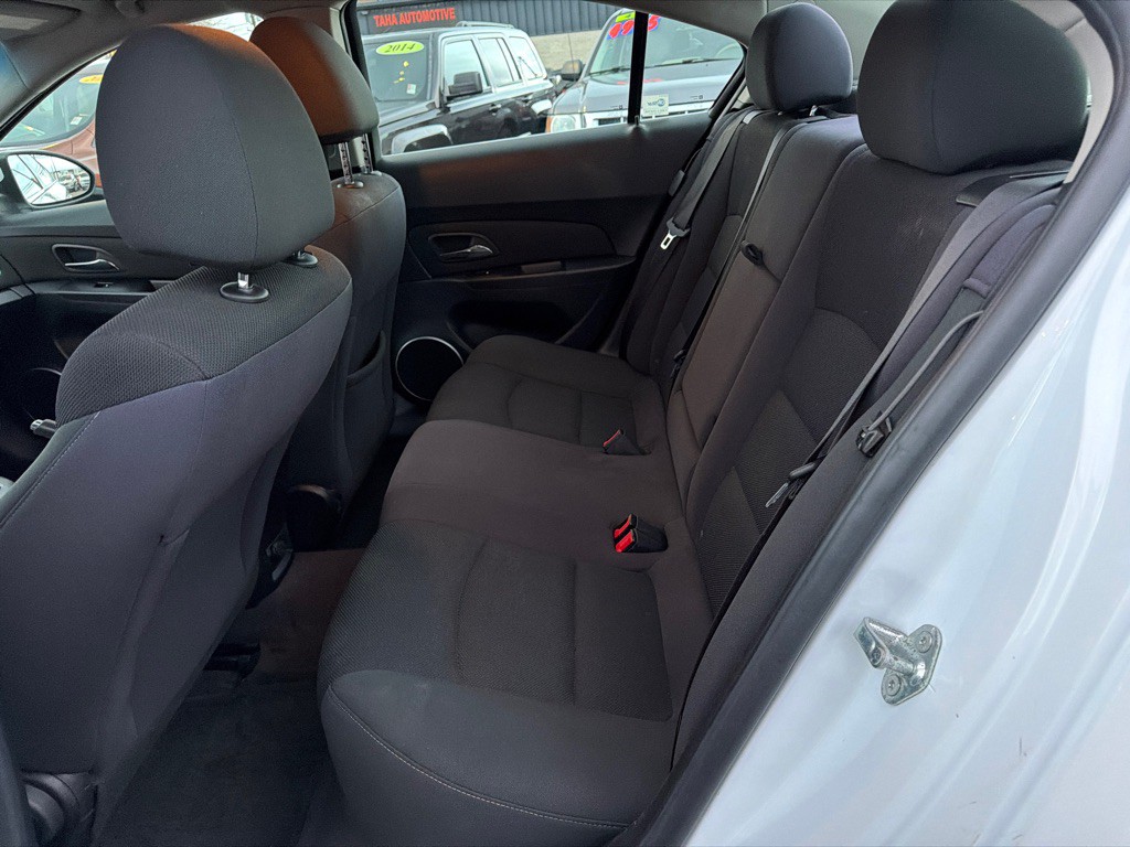 2012 Chevrolet Cruze Image 10