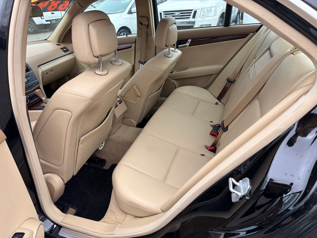 2008 Mercedes-Benz C-Class Image 10
