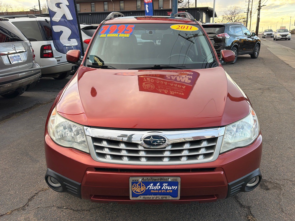 2011 Subaru Forester Image 2