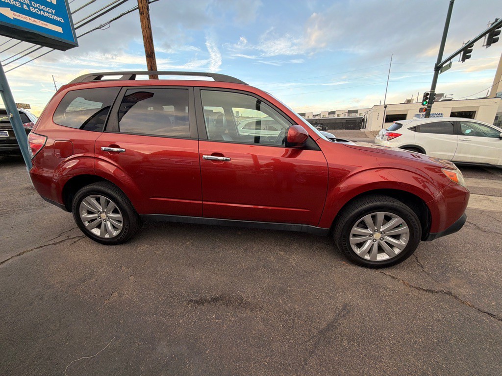 2011 Subaru Forester Image 4