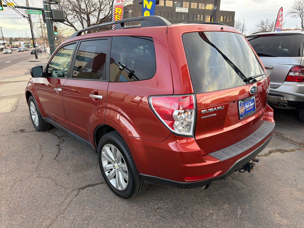 2011 Subaru Forester Image 7