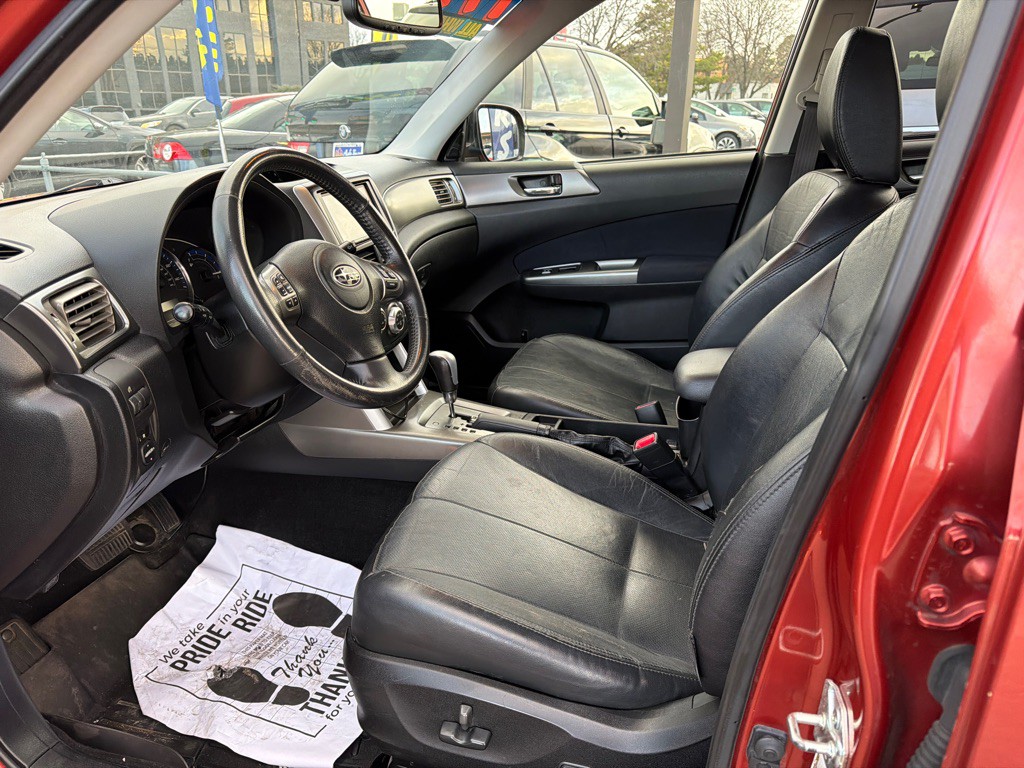 2011 Subaru Forester Image 12