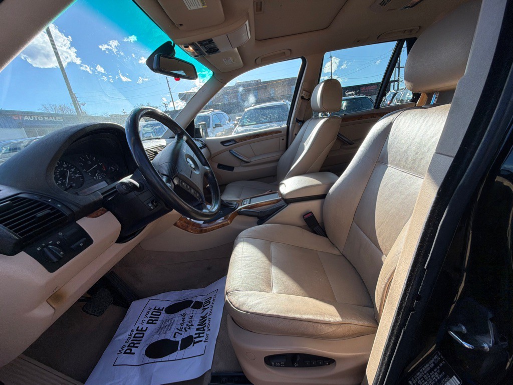 2004 BMW X5 Image 9